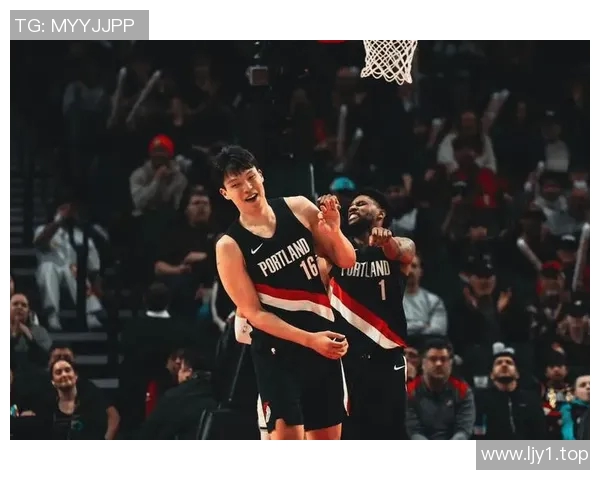 最新战报与伤病名单全场高光瞬间集锦揭示比赛激烈程度与球员表现 最新战报与伤病名单全场高光瞬间集锦揭示比赛激烈程度与球员表现